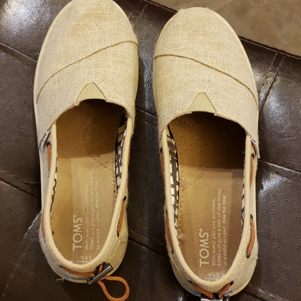 Toms shoes